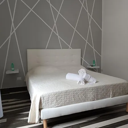 Room Rental 3*