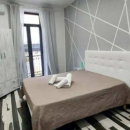 Room Rental 3*
